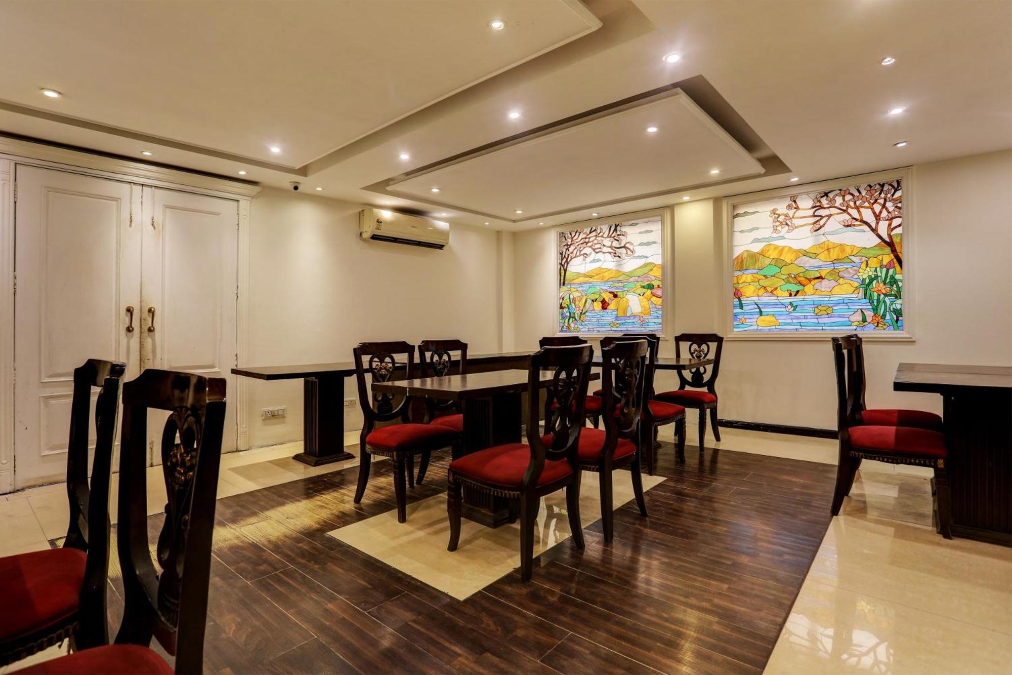 Townhouse The Royce New Friends Colony Hotel New Delhi Ngoại thất bức ảnh