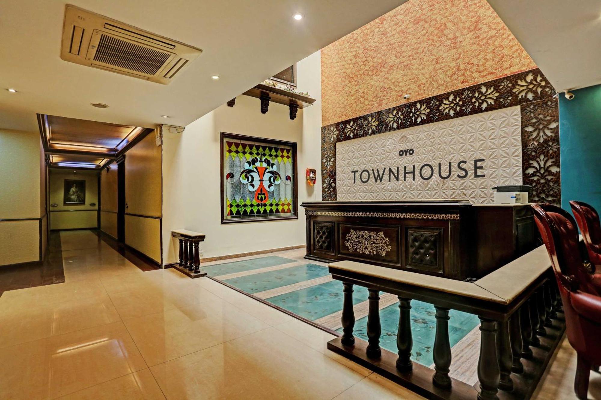 Townhouse The Royce New Friends Colony Hotel New Delhi Ngoại thất bức ảnh