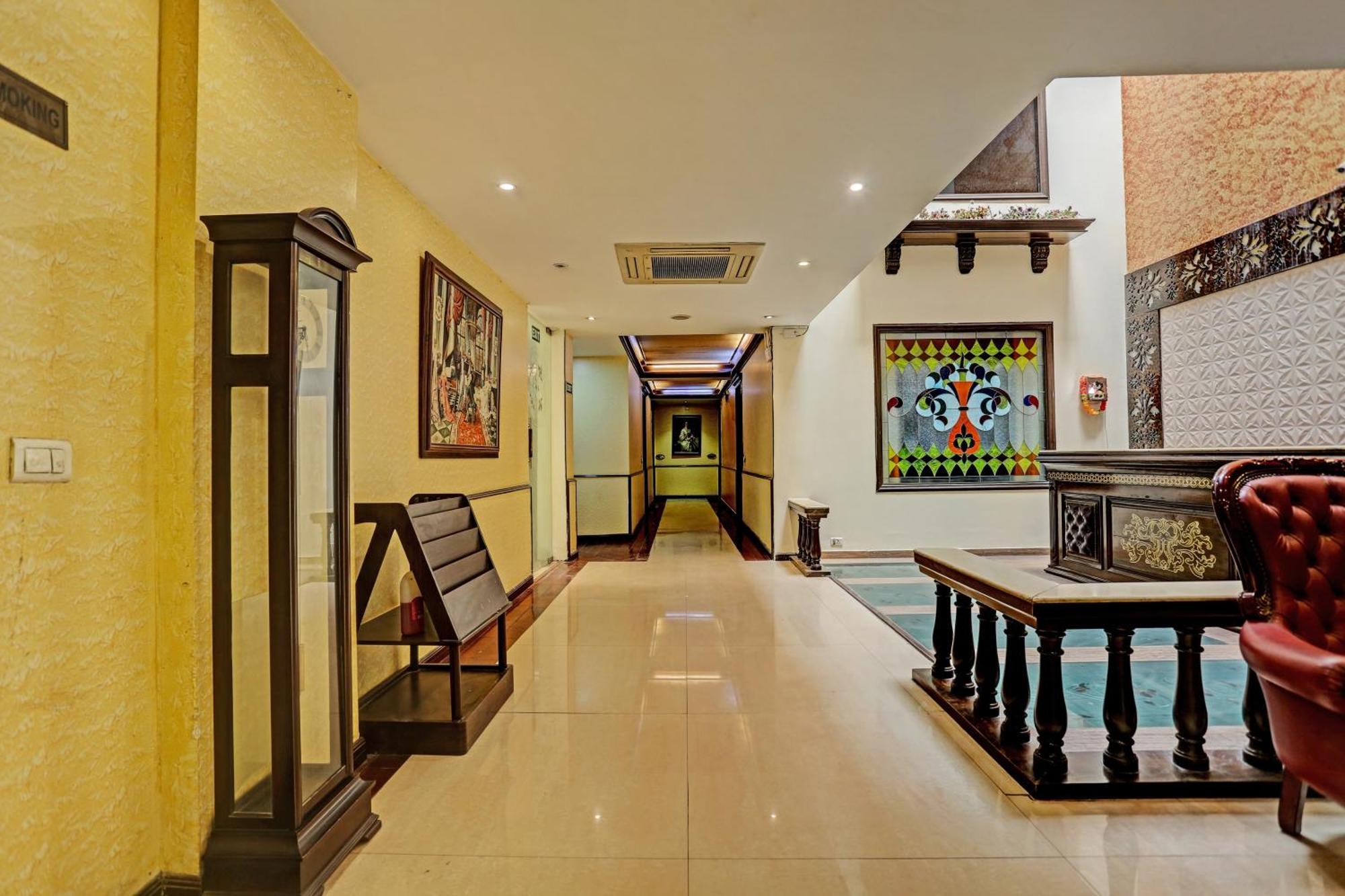 Townhouse The Royce New Friends Colony Hotel New Delhi Ngoại thất bức ảnh