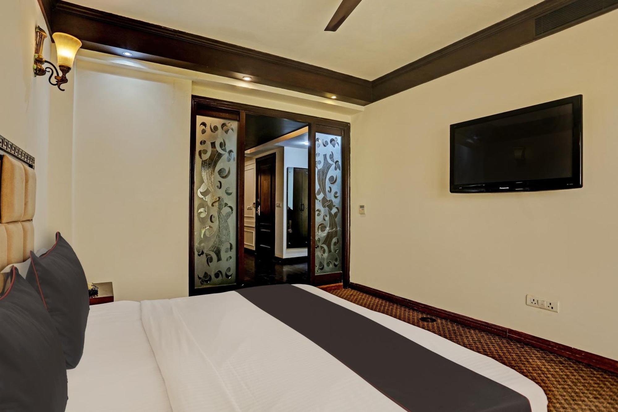 Townhouse The Royce New Friends Colony Hotel New Delhi Ngoại thất bức ảnh