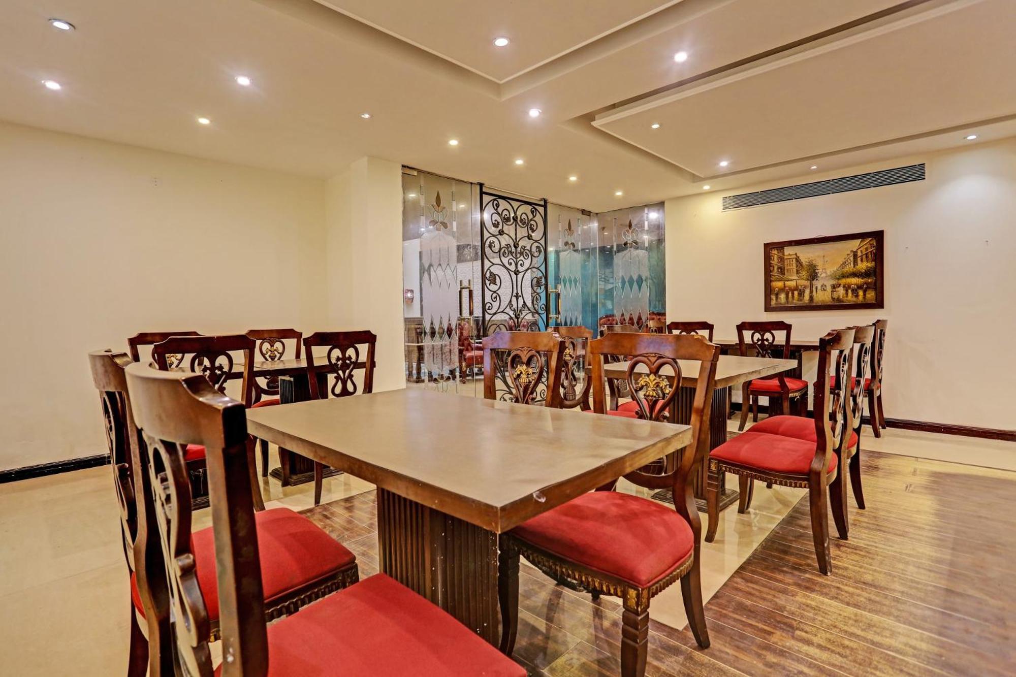 Townhouse The Royce New Friends Colony Hotel New Delhi Ngoại thất bức ảnh
