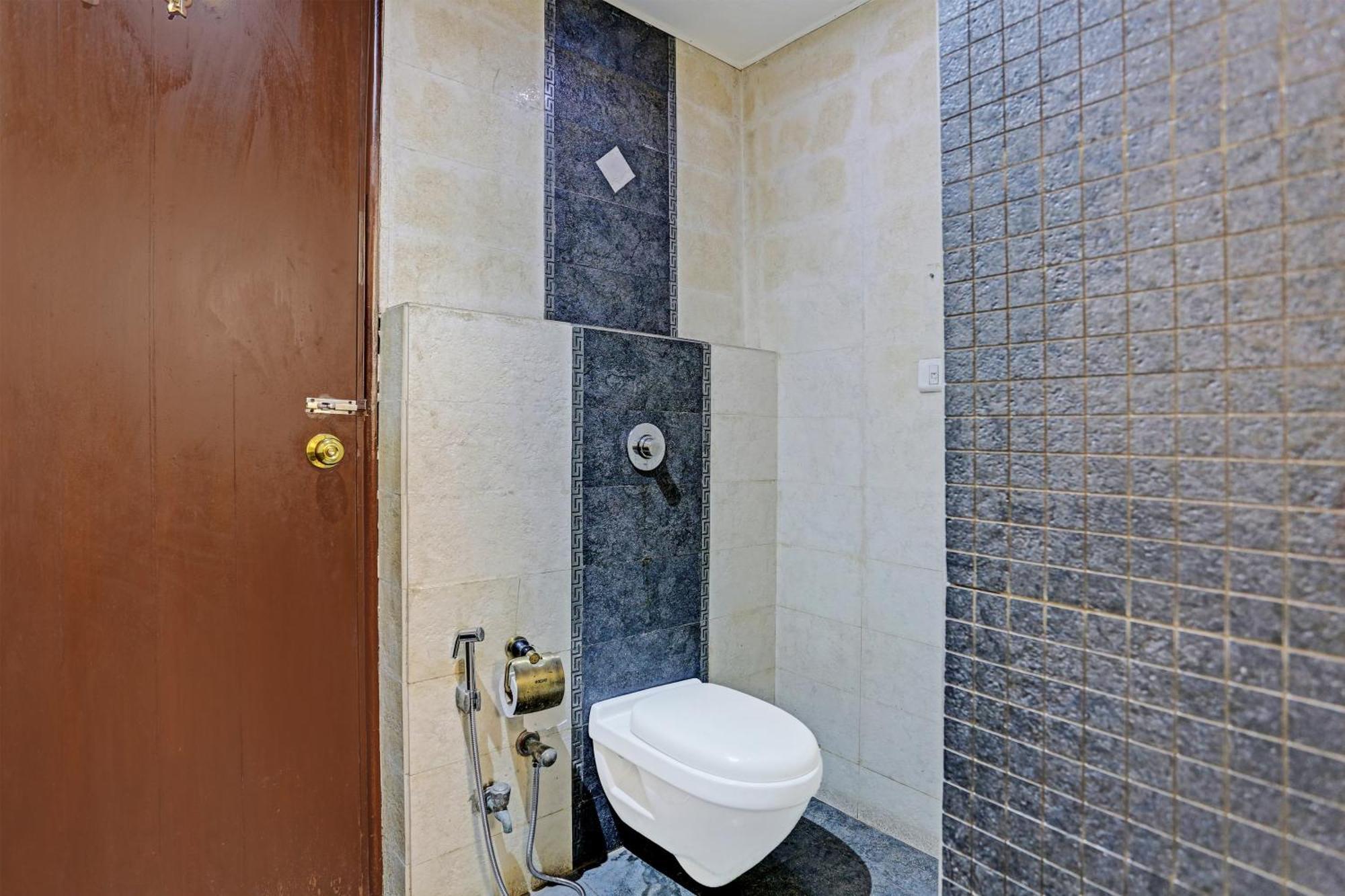 Townhouse The Royce New Friends Colony Hotel New Delhi Ngoại thất bức ảnh